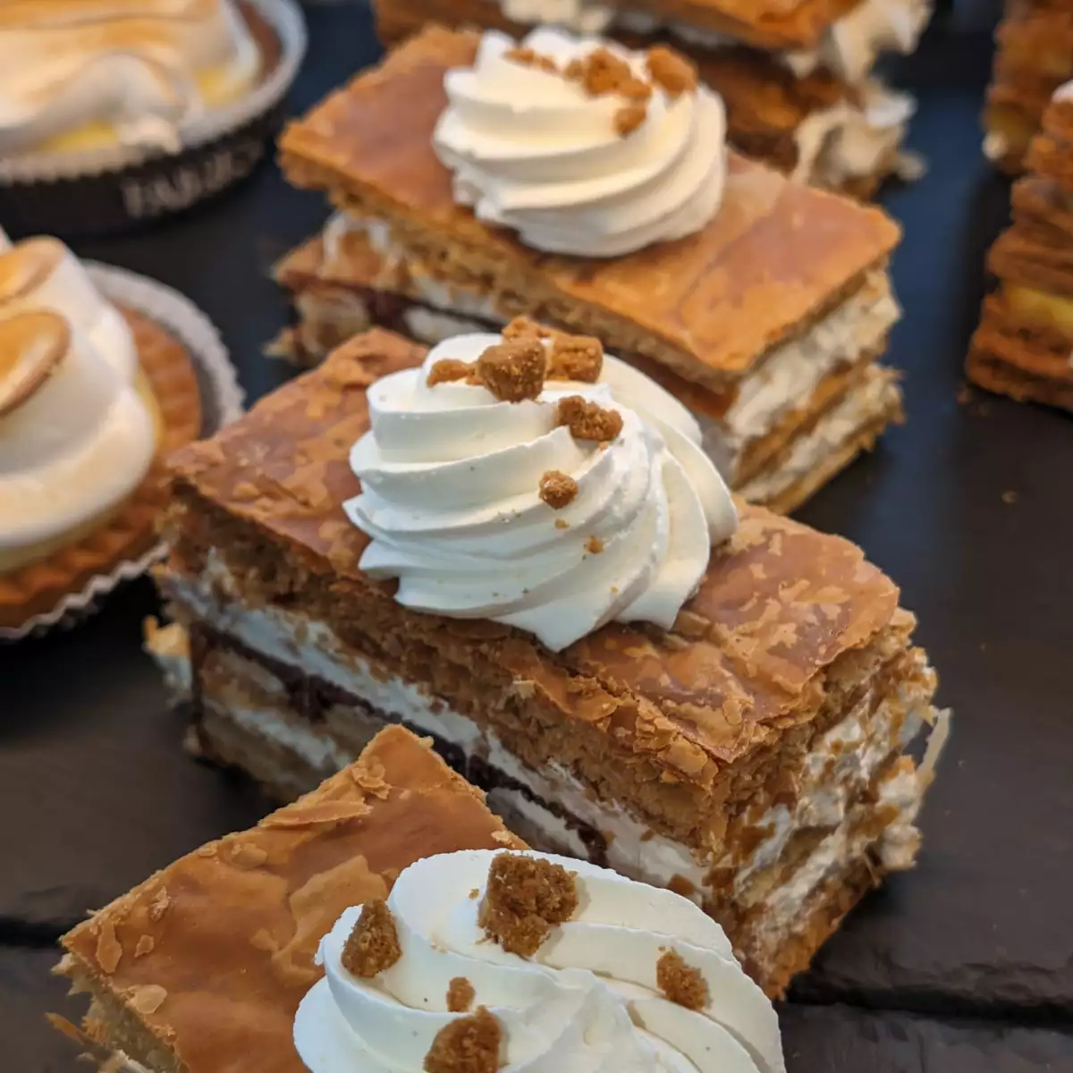 Mille Feuilles Chantilly Caramel Speculos